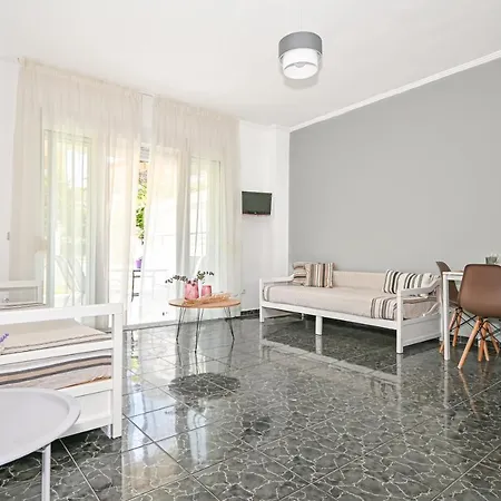 Nexus Lodging * Hanioti
